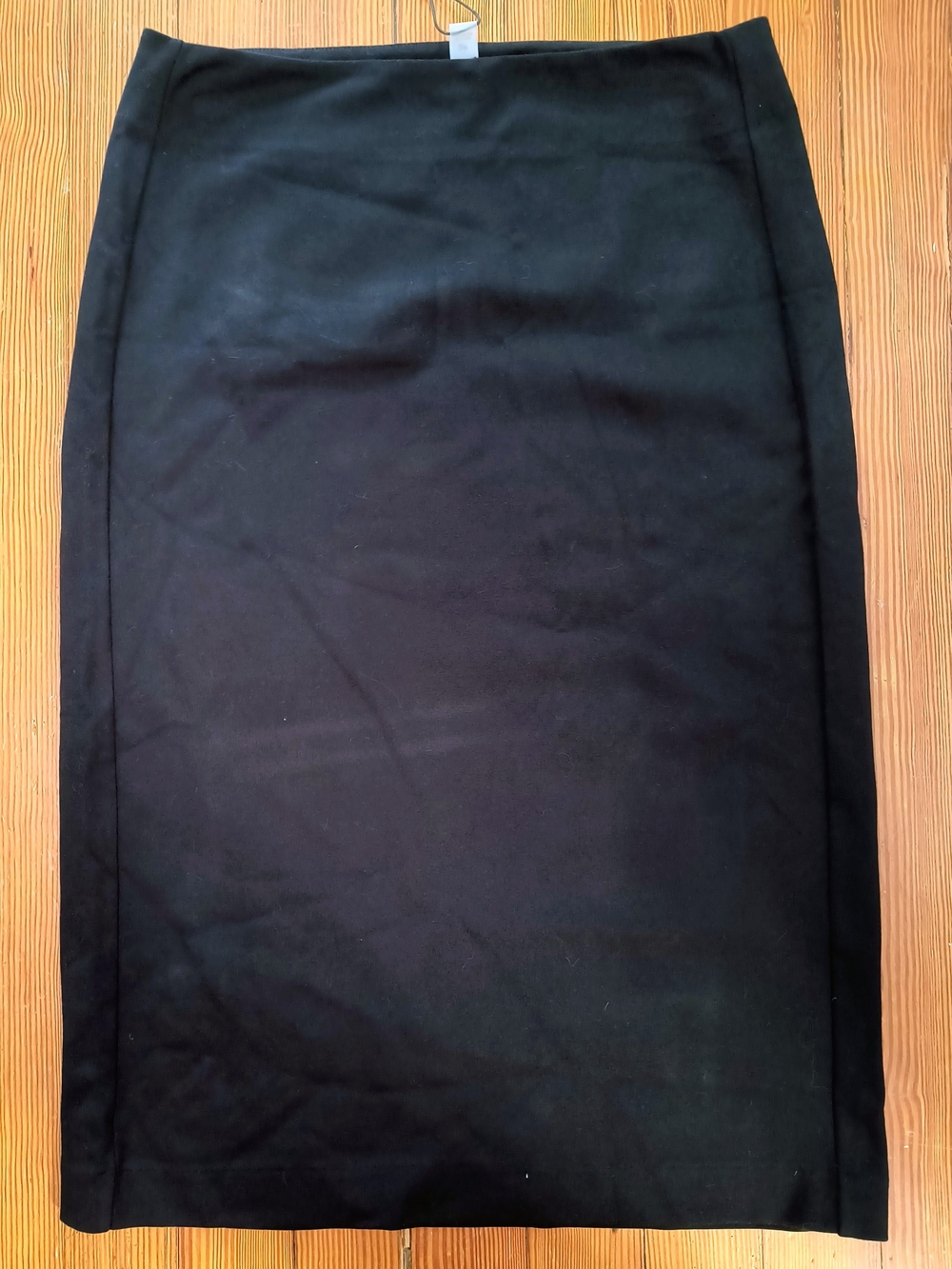 T Tahari Black Pencil Skirt - Sleek Tailored Silhouette